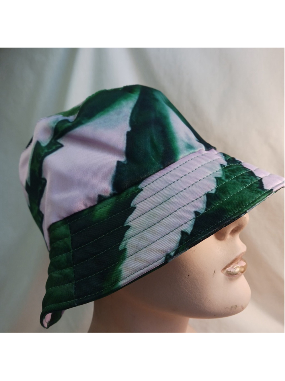 Limited Edition Green Pink Bucket Hat Large Mary Jane 420 Party Time Boat Smoke